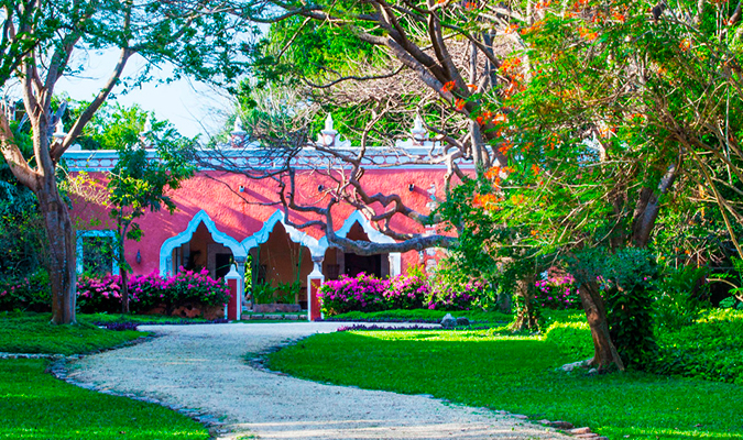 Hacienda Petac, Outside Merida